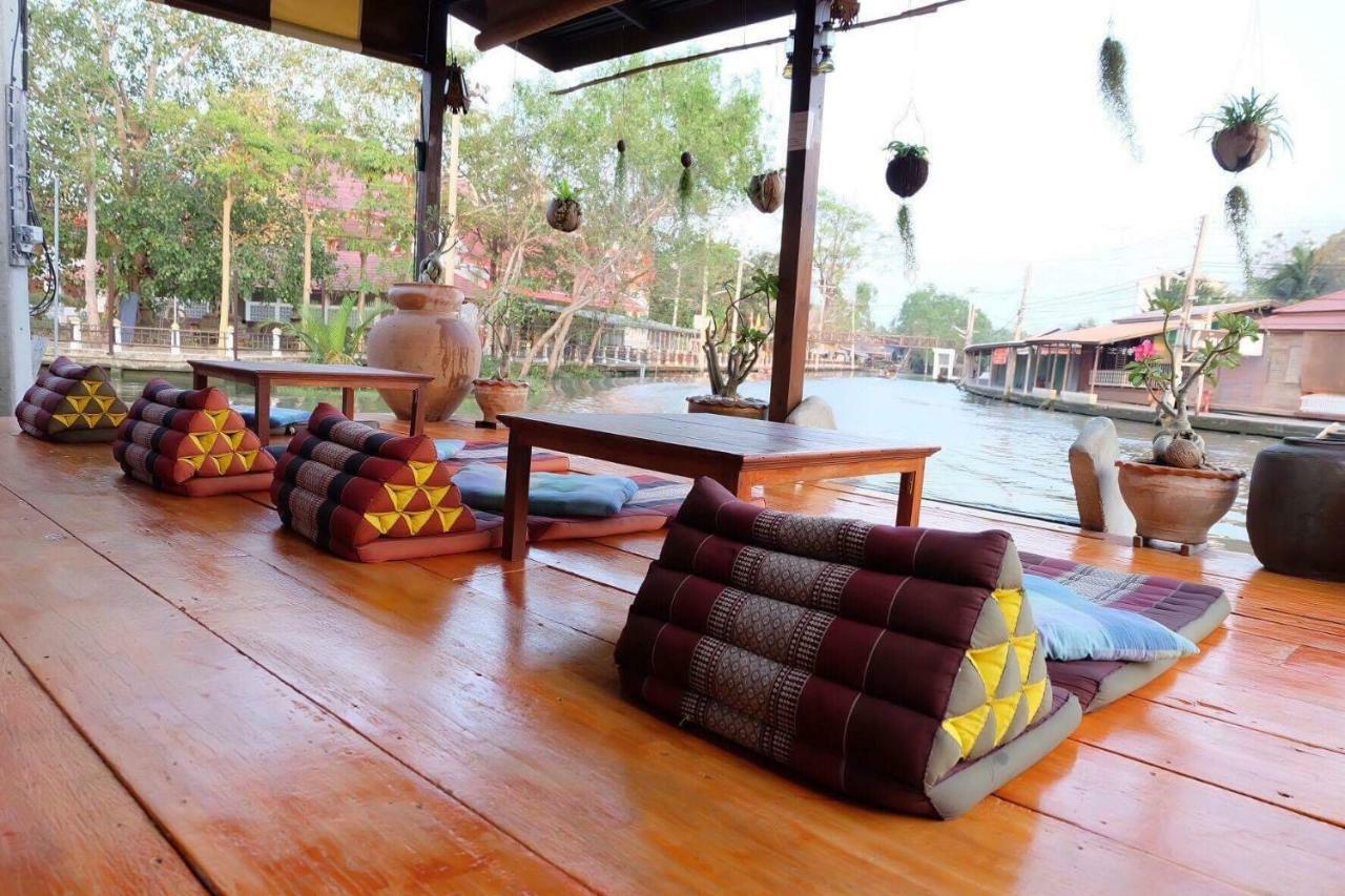 Baan Pitumata Amphawa Hotel Exterior photo