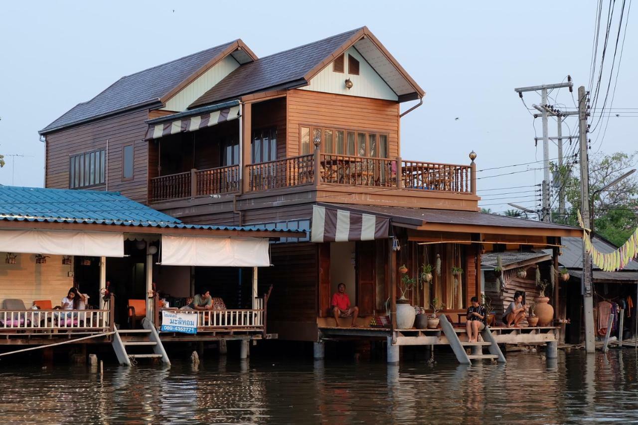 Baan Pitumata Amphawa Hotel Exterior photo