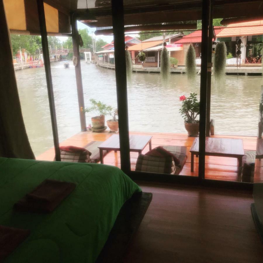 Baan Pitumata Amphawa Hotel Exterior photo