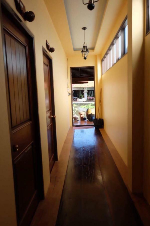 Baan Pitumata Amphawa Hotel Exterior photo