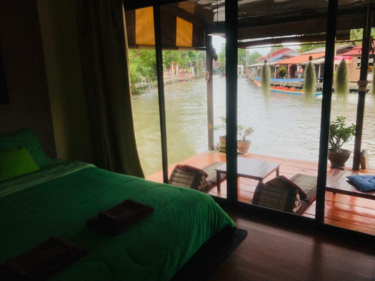 Baan Pitumata Amphawa Hotel Exterior photo