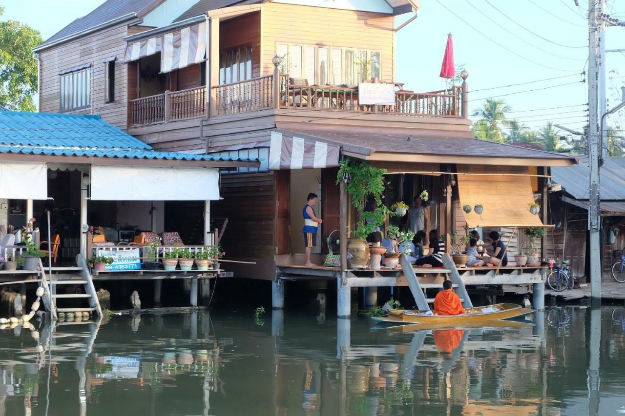 Baan Pitumata Amphawa Hotel Exterior photo
