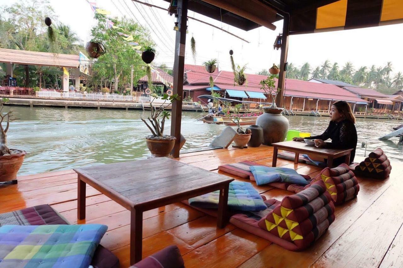 Baan Pitumata Amphawa Hotel Exterior photo